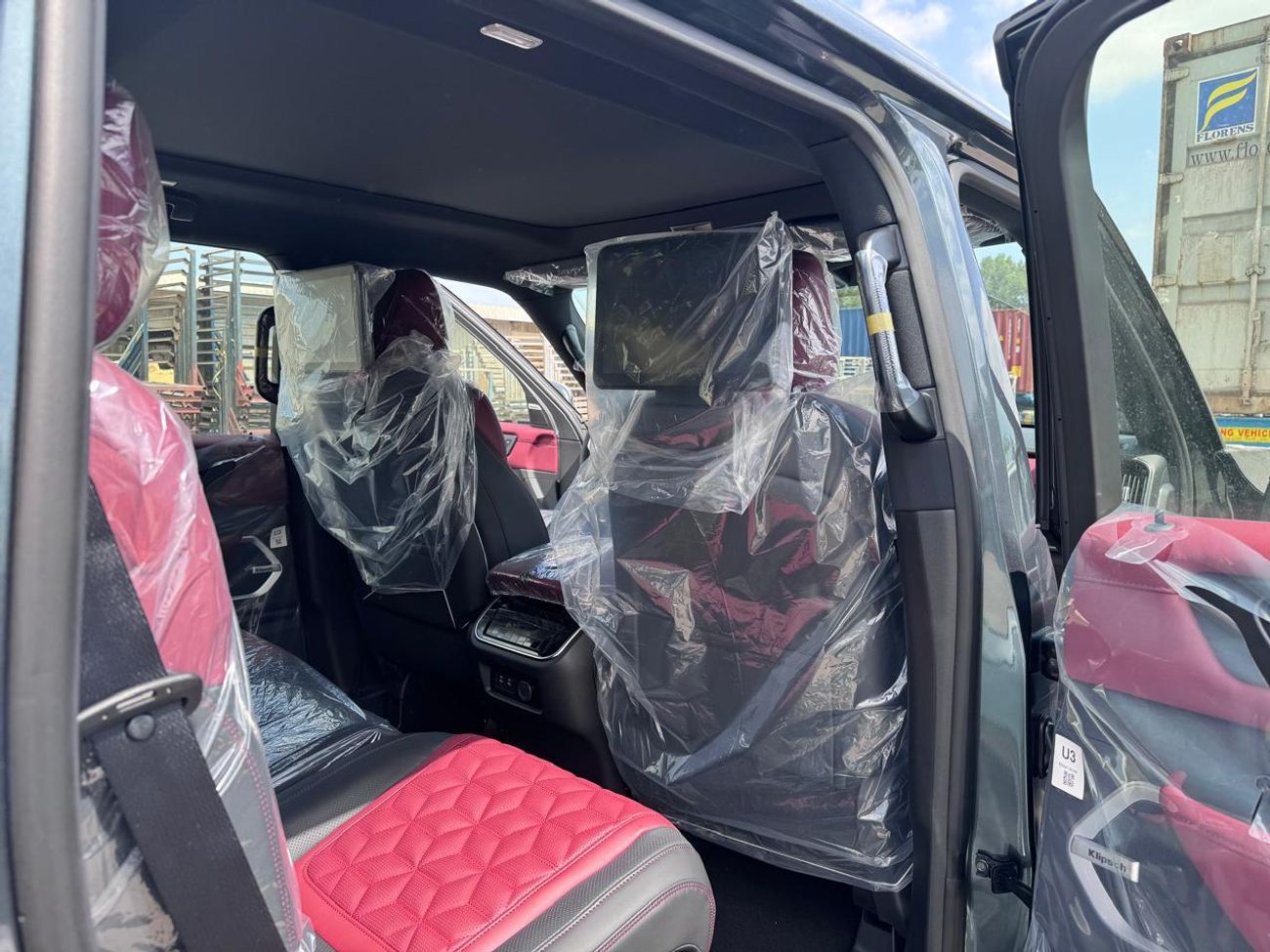 Nissan Patrol SE Platinum City 3.8L Ext _GREYISH GREEN Inter_BURGUNDY)