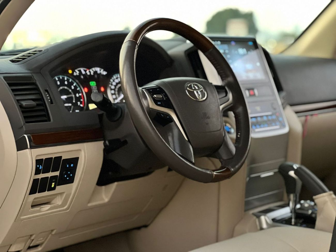 تويوتا لاند كروزر 2018 Toyota Land Cruiser EXR – GCC Specs – Single Owner – No Accident.