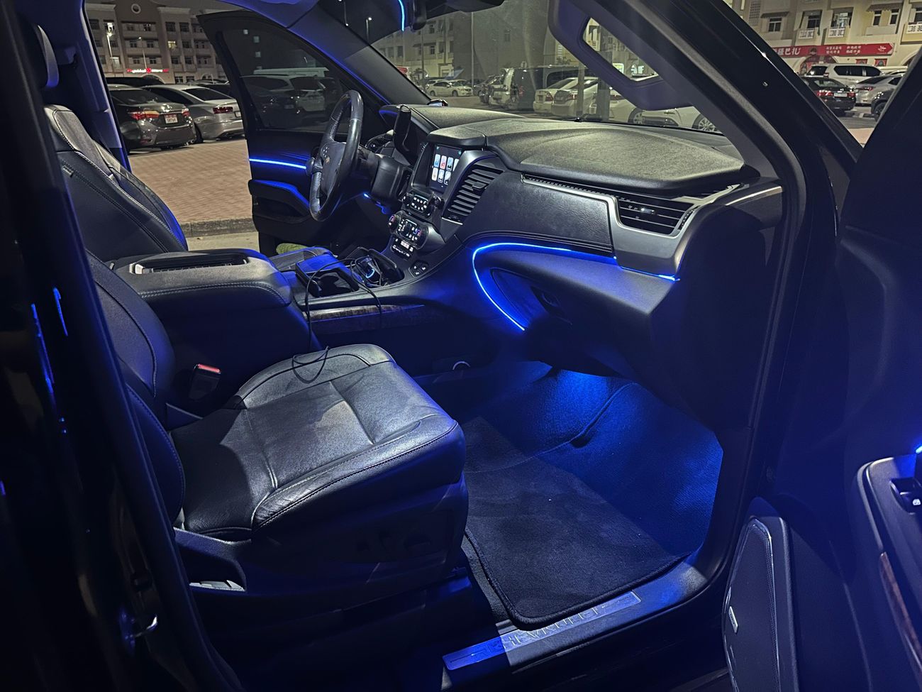 Chevrolet Suburban Premier 5.3L 4WD (8 Seater)