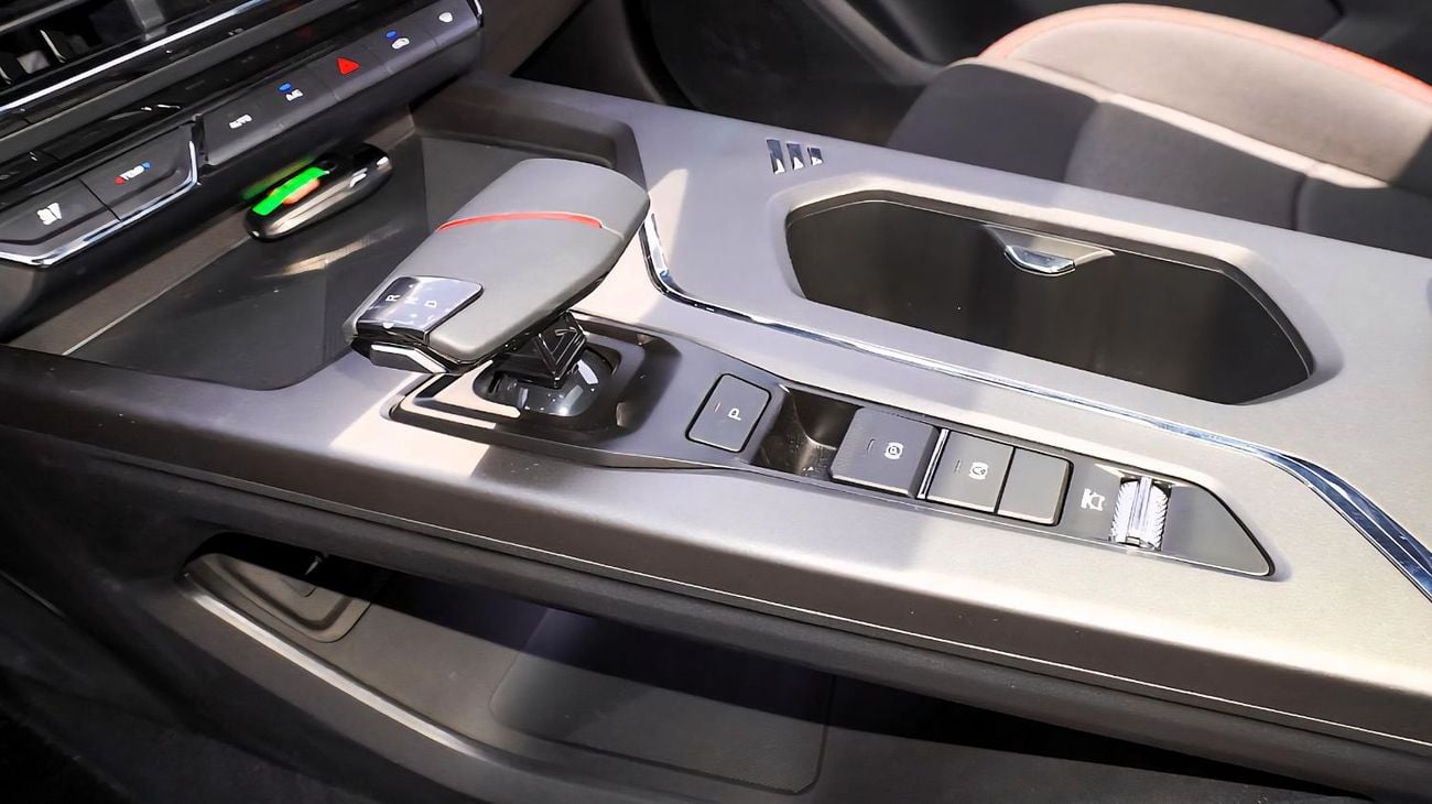 Changan X5 Plus Changan X5 Plus 1.5l T FWD SUV White Color 2025 Model