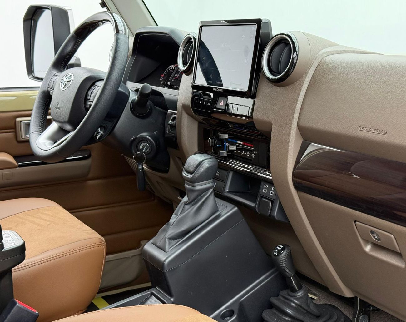 تويوتا لاند كروزر 70 2025 Toyota Land Cruiser 71 40th Anniversary LX V6 Rare, 3Y Agency Warranty, FSH, GCC