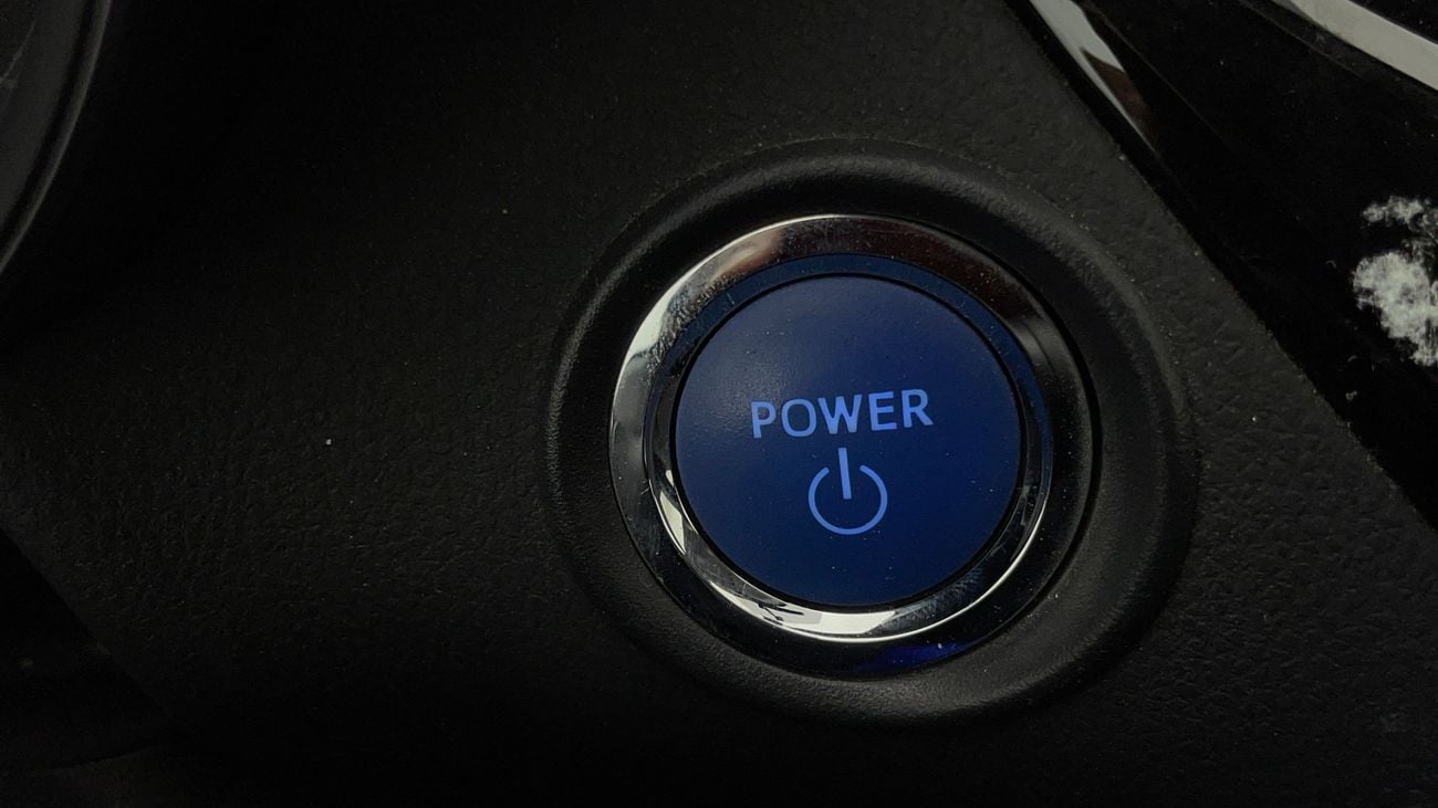 تويوتا CHR VX 1.8 | بدون دفعة مقدمة | اختبار القيادة في المنزل