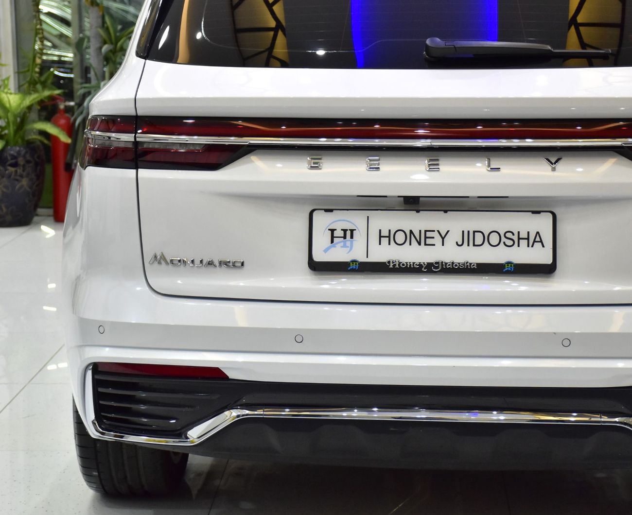 Geely Monjaro EXCELLENT DEAL for our Geely Monjaro 4WD ( 2026 Model ) in White Color GCC Specs