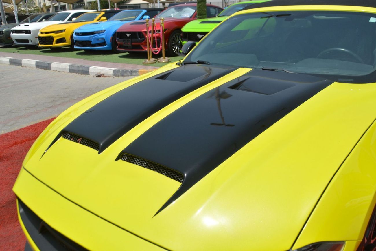 فورد موستانج MUSTANG -CONVERTIBLE- ATTRACTIVE SHAPE AND COLOR //IN VERY GOOD CONDITION