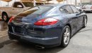 Porsche Panamera 4