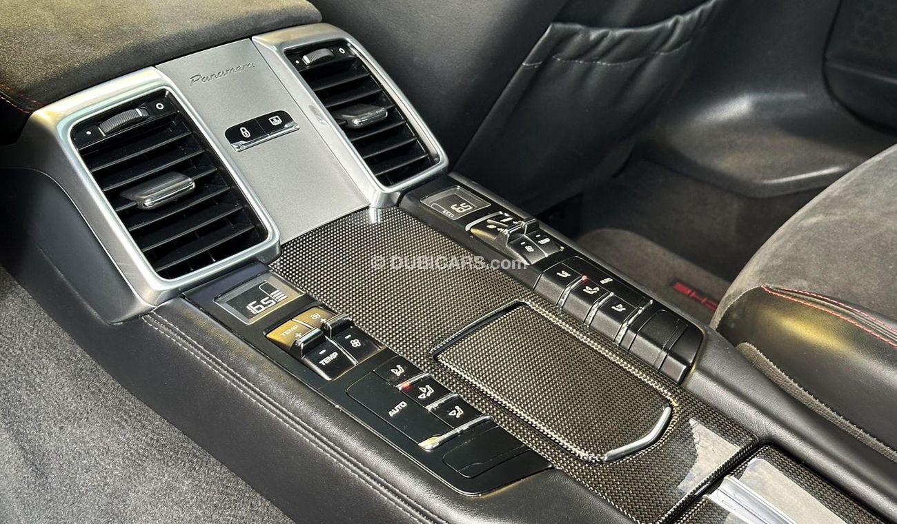 Porsche Panamera 4.8L V8 GCC Specs Full Service History