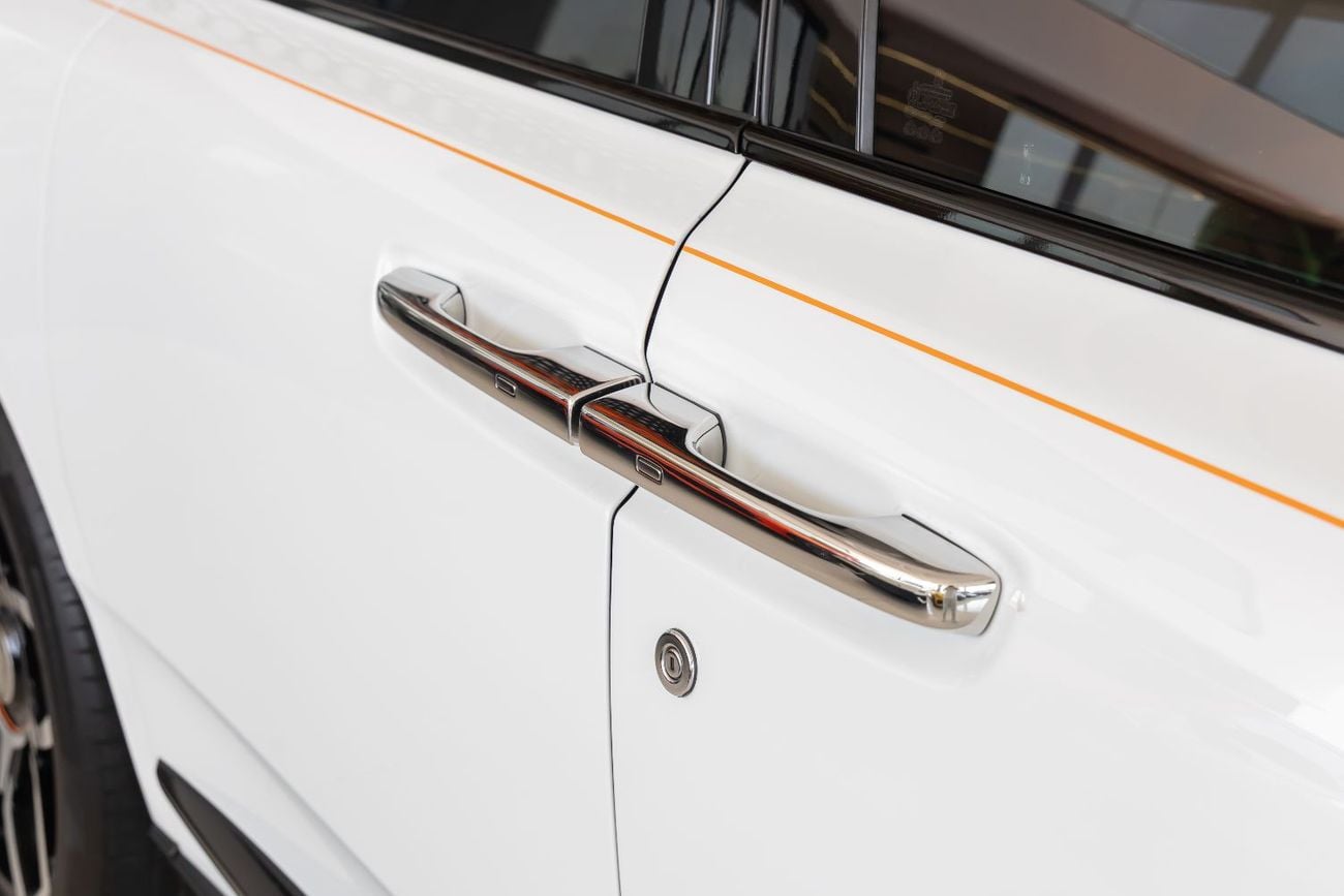 رولز رويس كولينان Rolls-Royce Cullinan | Black Badge Kit | Carbon Fiber Interior | Bespoke Premium Sound System | 2020