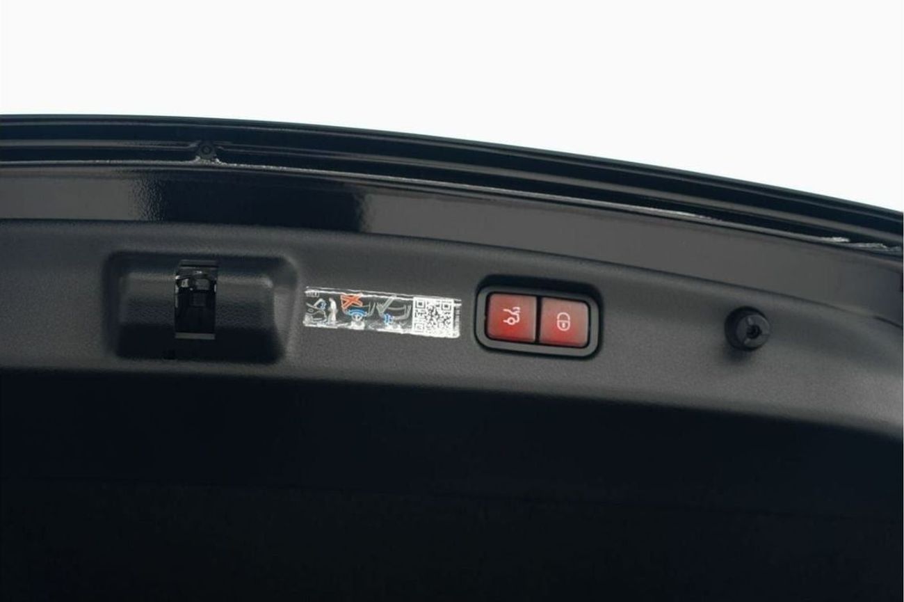 Mercedes-Benz C 200 Mercedes-Benz C 200 | 2025 GCC 0km | 5 Years Agency Warranrty | AMG Package | 9G-TRONIC | 360 View