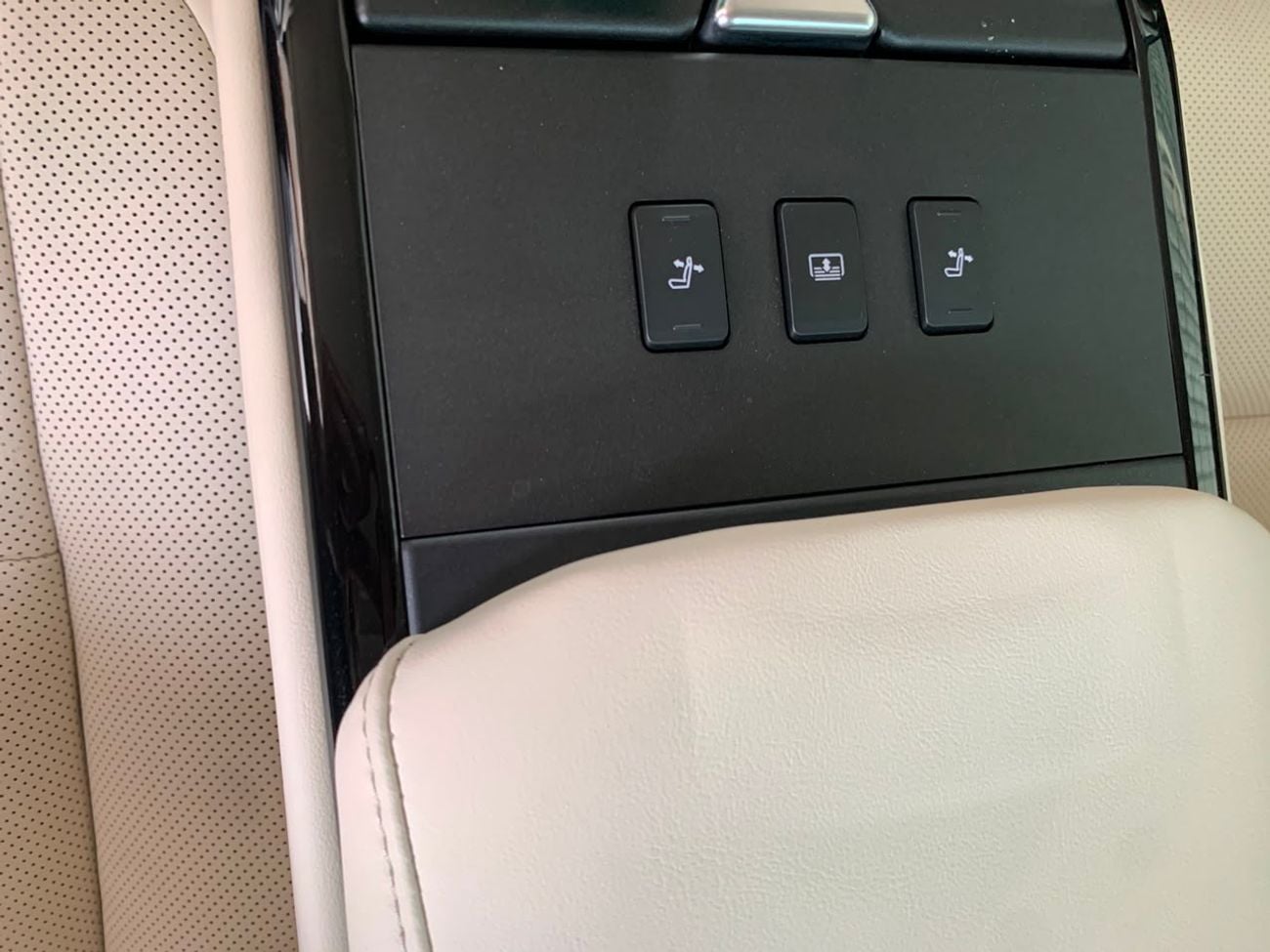 Toyota Crown PLATINUM