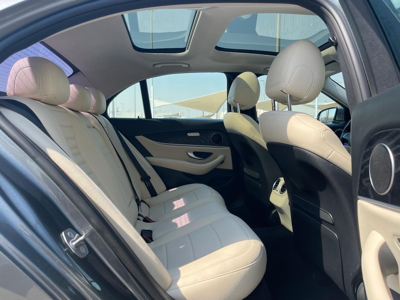 مرسيدس بنز E300 AMG