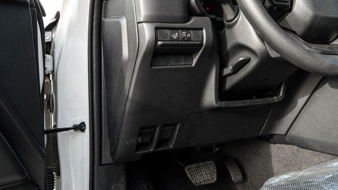 تويوتا برادو 2026 Toyota Prado 2.4L AT Petrol (White-Black) Mid Option