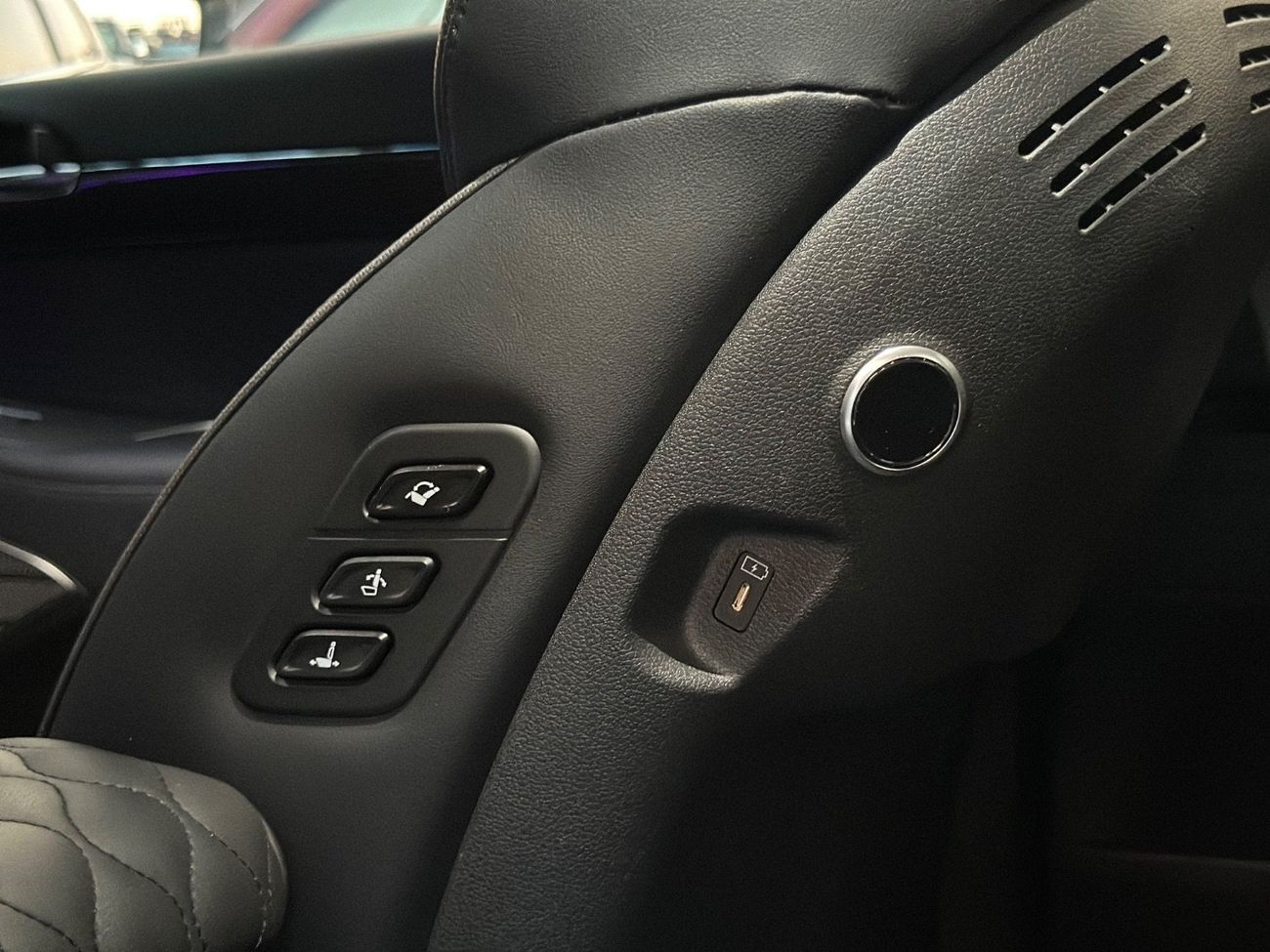 هيونداي باليساد Calligraphy Night Edition 2023 - Korean Specs - Perfect Condition - V6