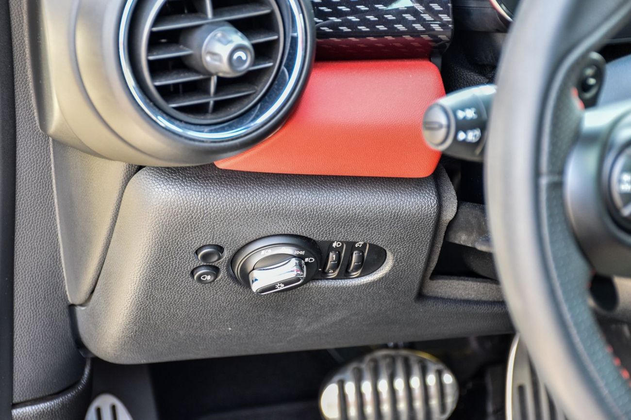 Mini John Cooper Works Cabrio Mini cooper works Model 2021 Gcc specs Full check agency, Under warranty Original paint no accident