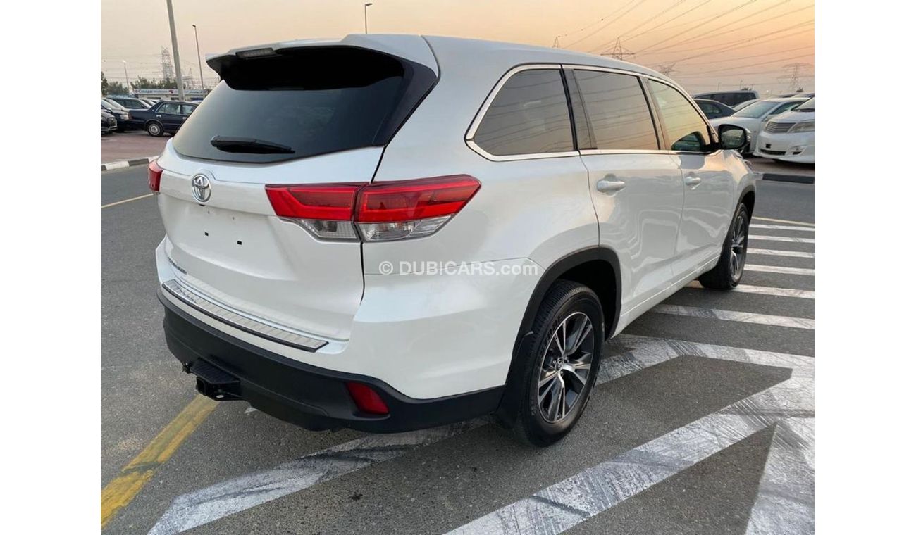 Used Toyota Highlander 2017 for sale in Dubai - 305287