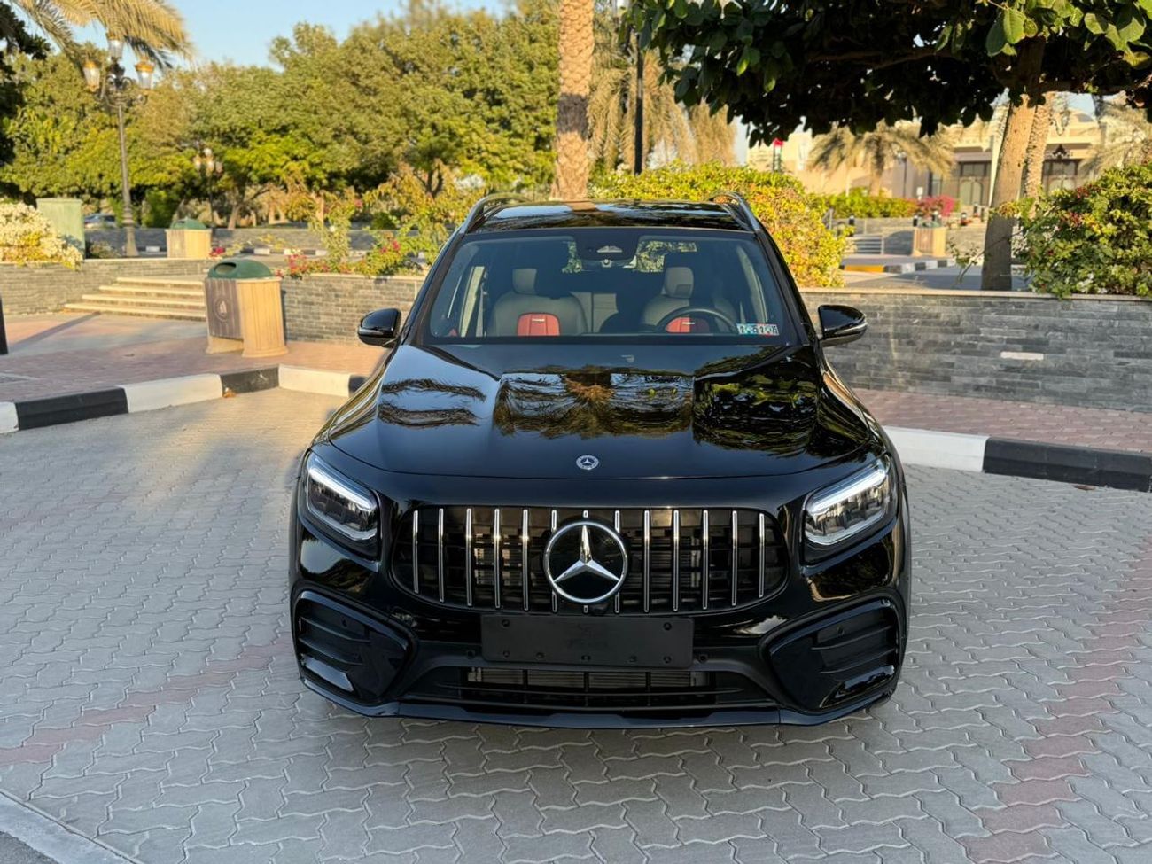 مرسيدس بنز GLB 250 Std 2.0L