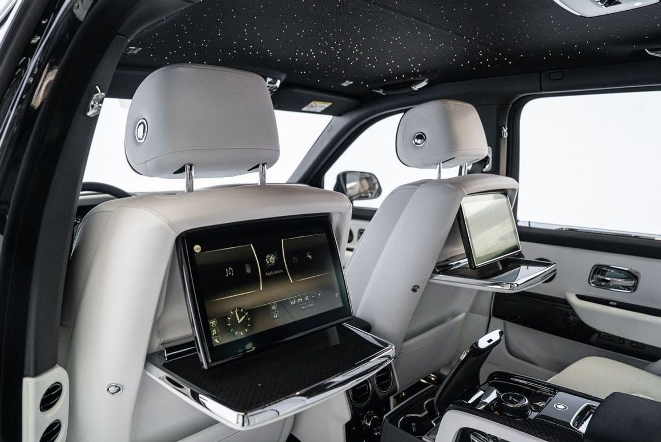 Rolls-Royce Cullinan Rolls Royce Cullinan Black Badge