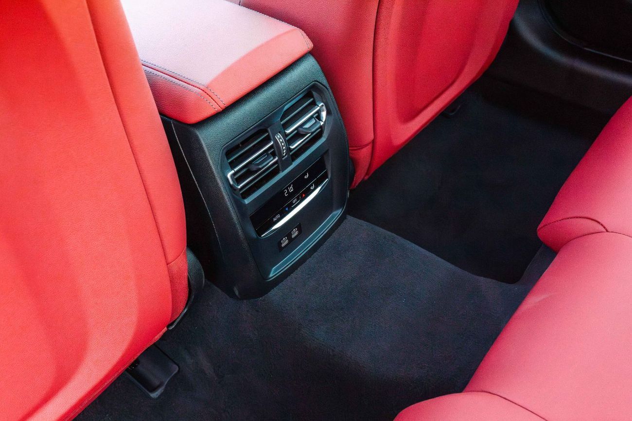 بي أم دبليو i3 2026 BMW i3 eDrive35L – M Power Kit (EV)