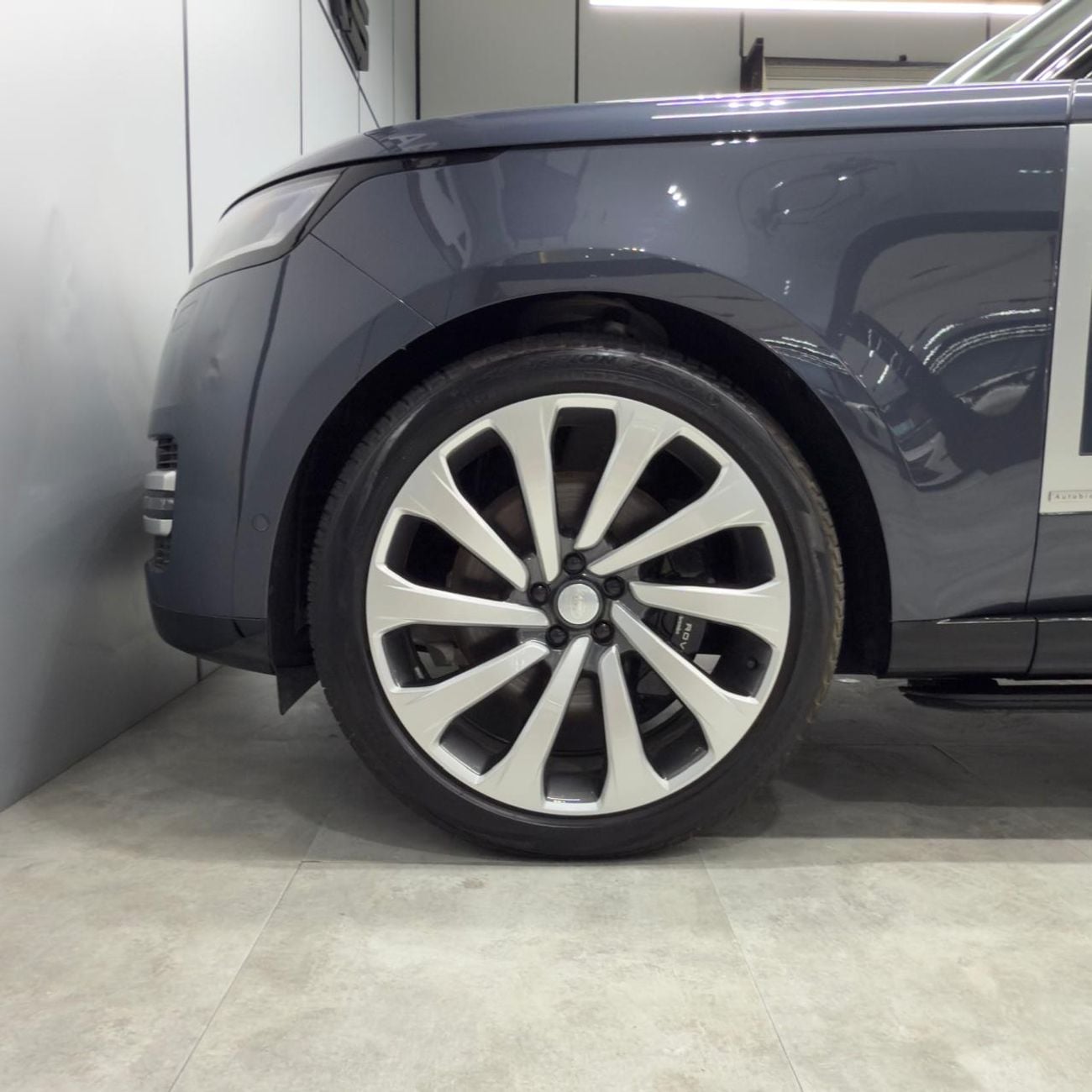 Land Rover Range Rover AUTOBIOGRAPHY LWB P530 | GCC | Under warranty and service contract