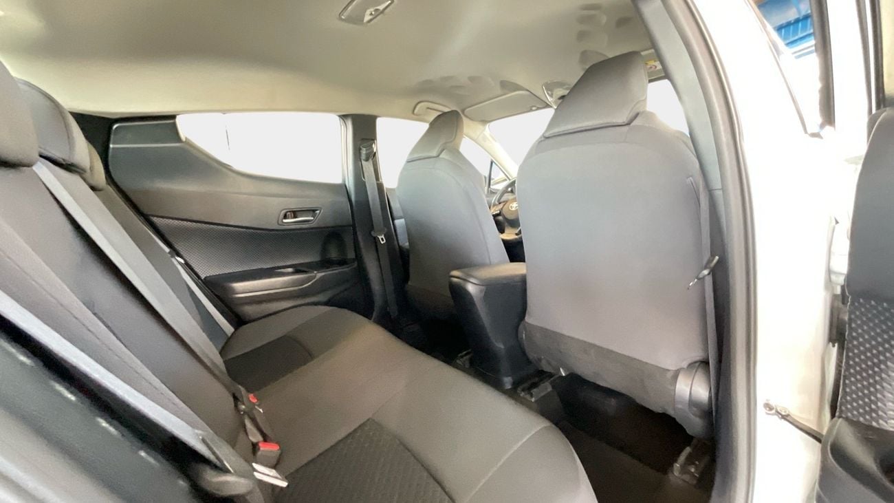 تويوتا CHR 1.8 VVT I-HYBRID GX AUTO | شامل الضمان | 0 ﺪﻔﻋﺓ ﺃﻮﻟﻯ