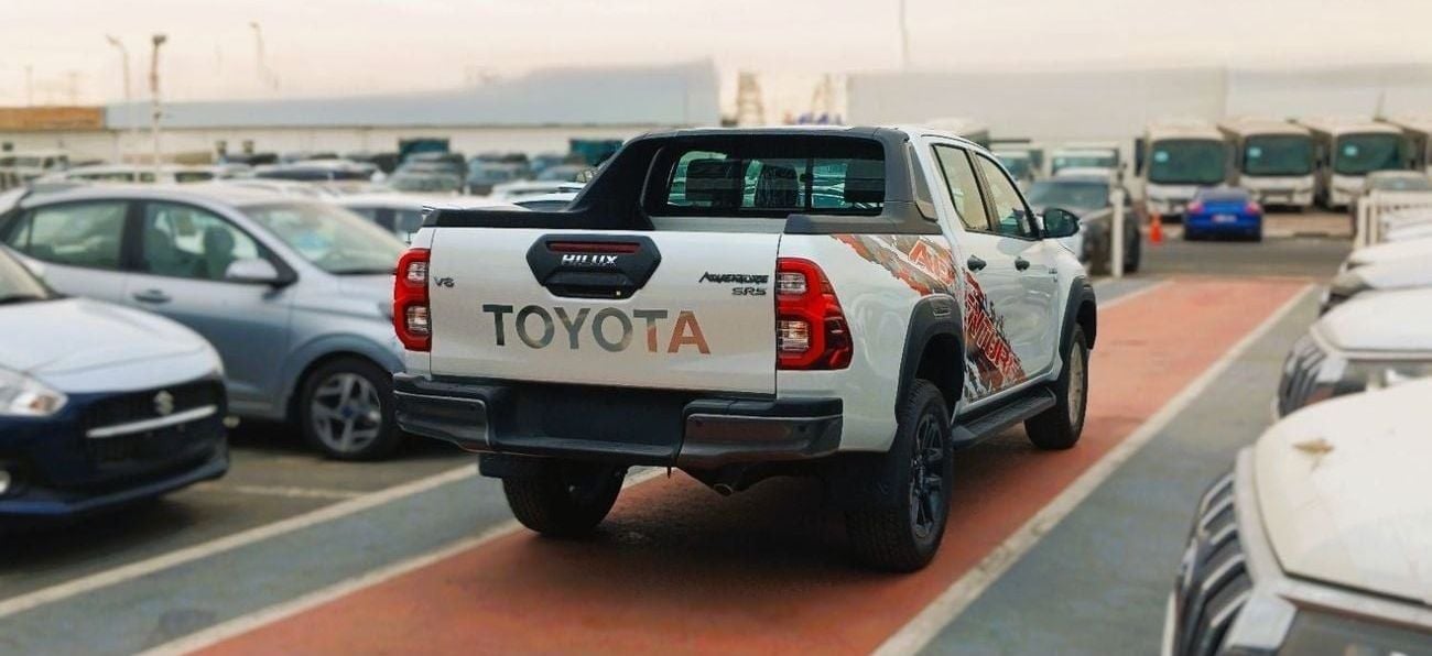 Toyota Hilux ADVENTURE Toyota Hilux Adventure 4.0L Petrol 2025YM