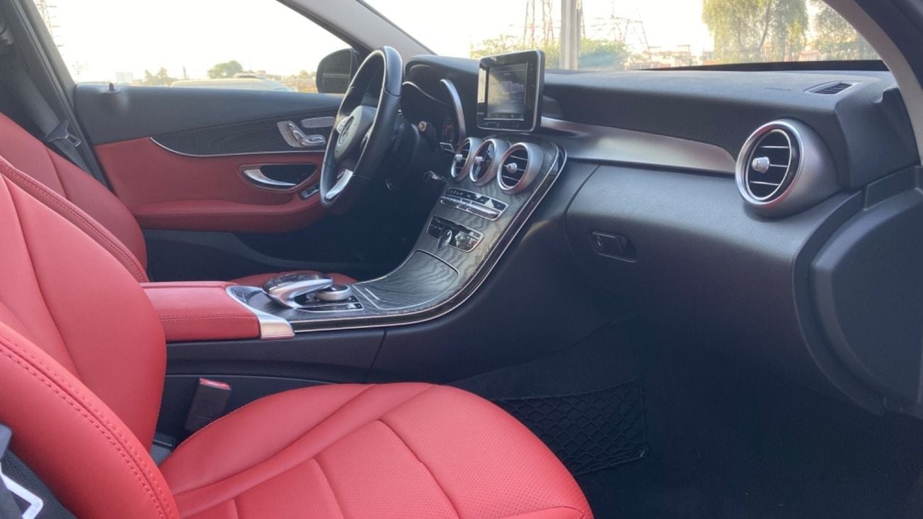 Mercedes-Benz C 300 Luxury