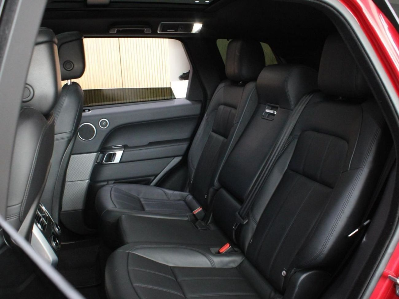 Land Rover Range Rover Sport - SE | GCC Specs