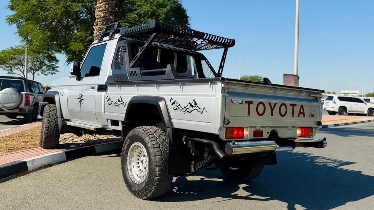 Toyota Land Cruiser Pick Up SINGLE CAB | MODIFIED TO 2025 MODEL | MANUAL TRANSMISSION | GTK SPORTS BAR | 4.5L DIESEL ENGINGE | R