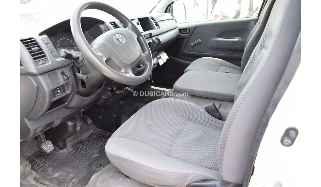 Toyota Hiace GL - High Roof LWB Toyota Hiace Highroof Van, Model:2016. Excellent condition