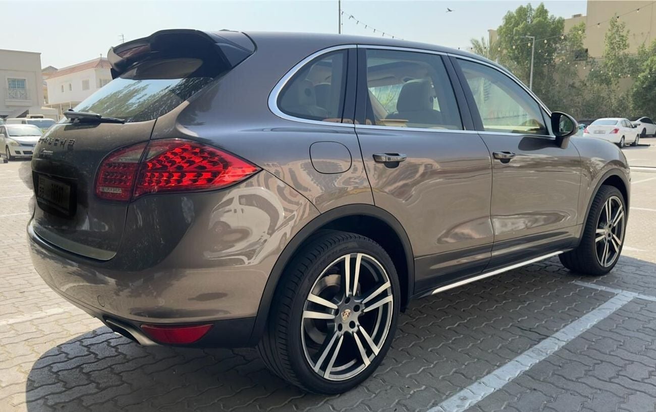 Used Porsche Cayenne 2014 for sale in Dubai 792756