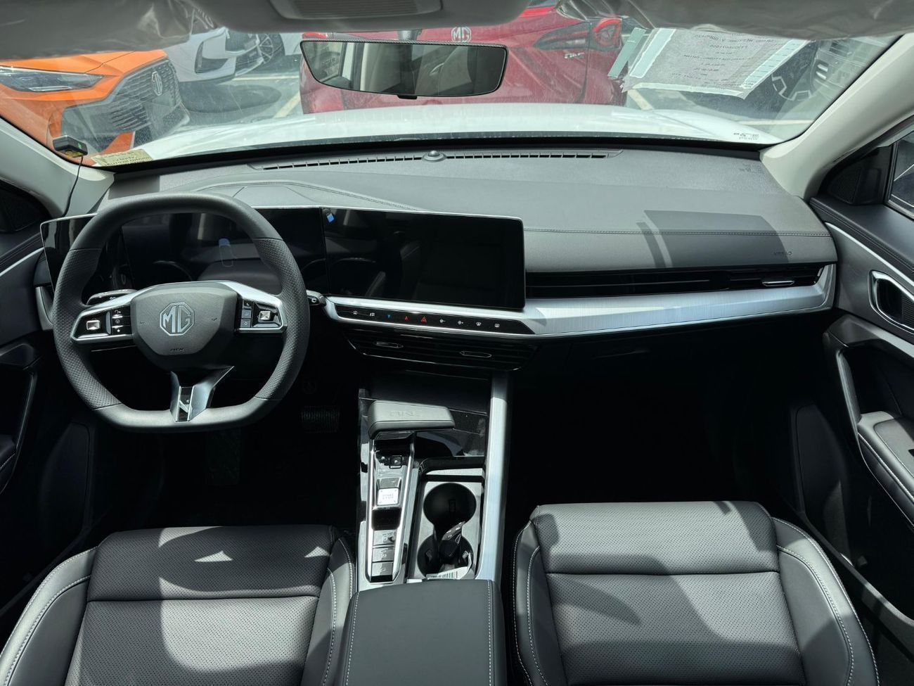 أم جي وان LUX 1.5L Petrol FWD 2024 Export Price @ 47,000 AED