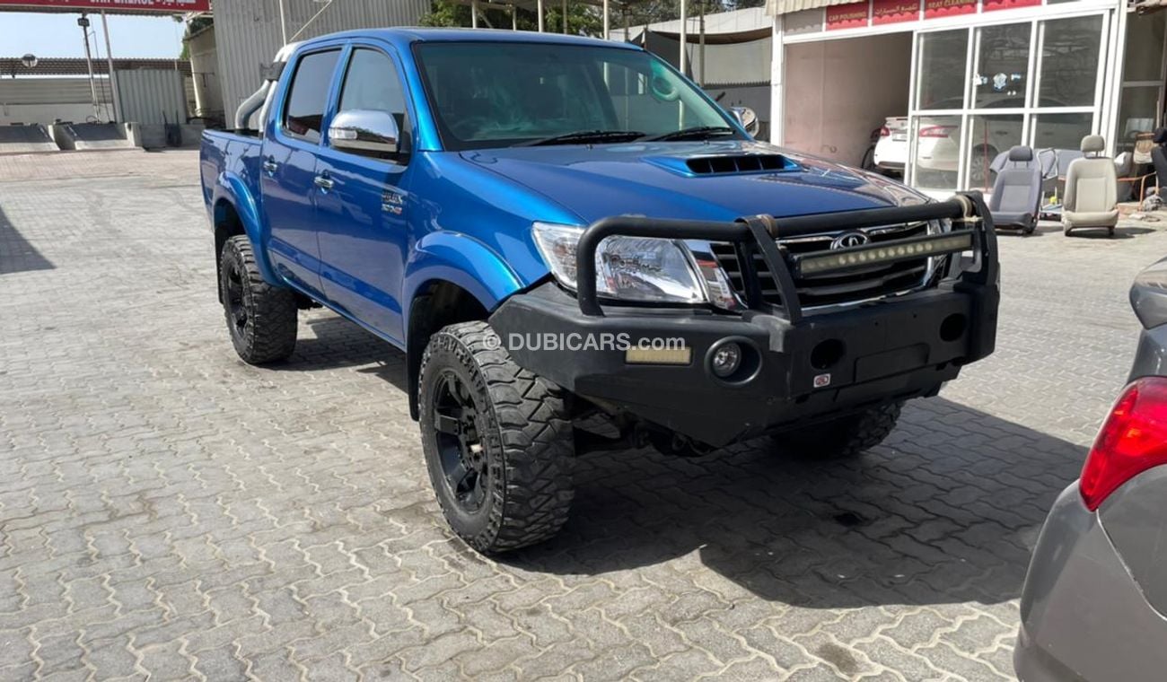 Toyota Hilux 2013 D4D 3.0L Manual 4x4 Perfect Condition Off-Road Tyres with LED Lights