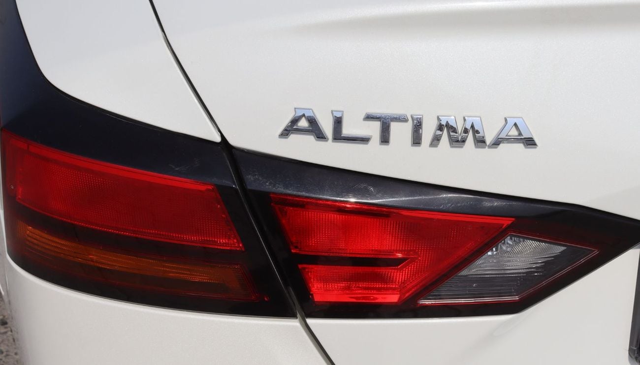 Nissan Altima S 2.5L Nissan Altima - 2022 - GCC - Accident-Free - 2.5L - Excellent Condition Inside and Out