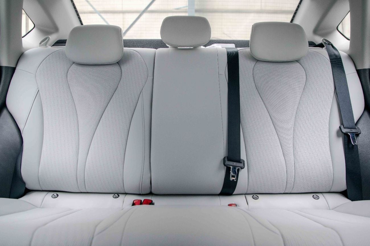 بي واي دي سيل ID Luxury 1.5L- White Inside Grey | Export Only