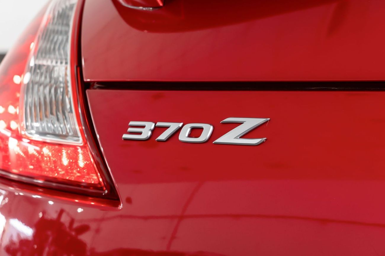 Nissan 370Z Std 3.7L (328 HP) A/T