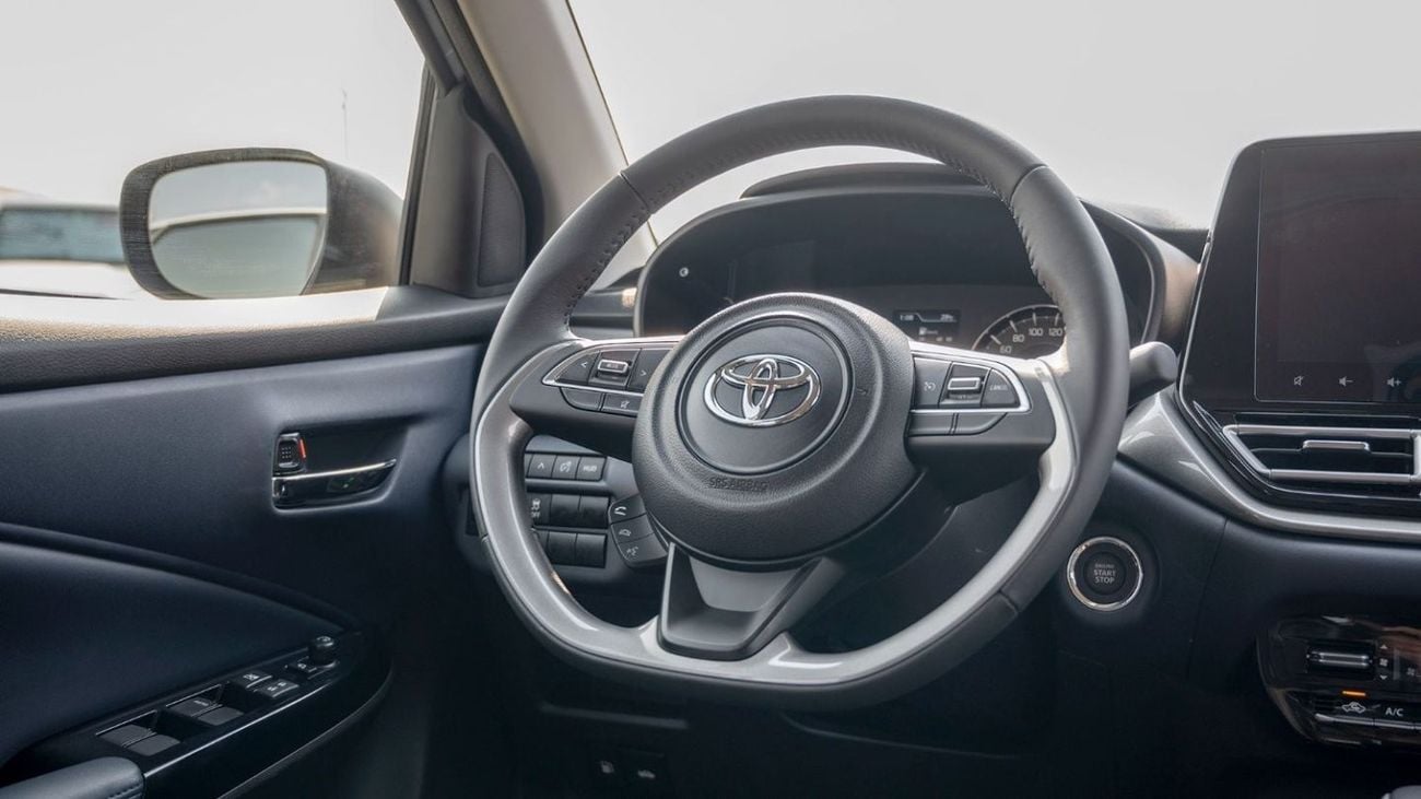 Toyota Starlet (LHD) TOYOTA STARLET 1.5P AT MY2023 - SILVER