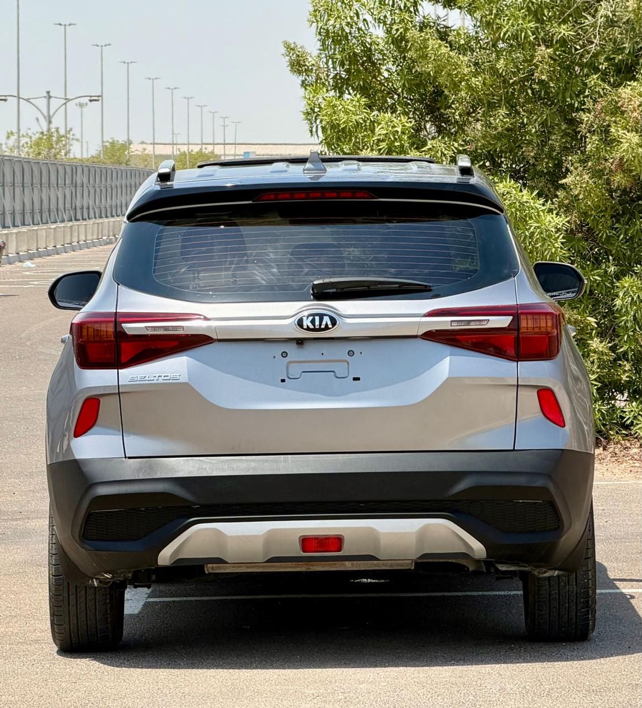 كيا سيلتوس LX 740-Monthly l GCC l Sunroof, Full Option I Accident Free