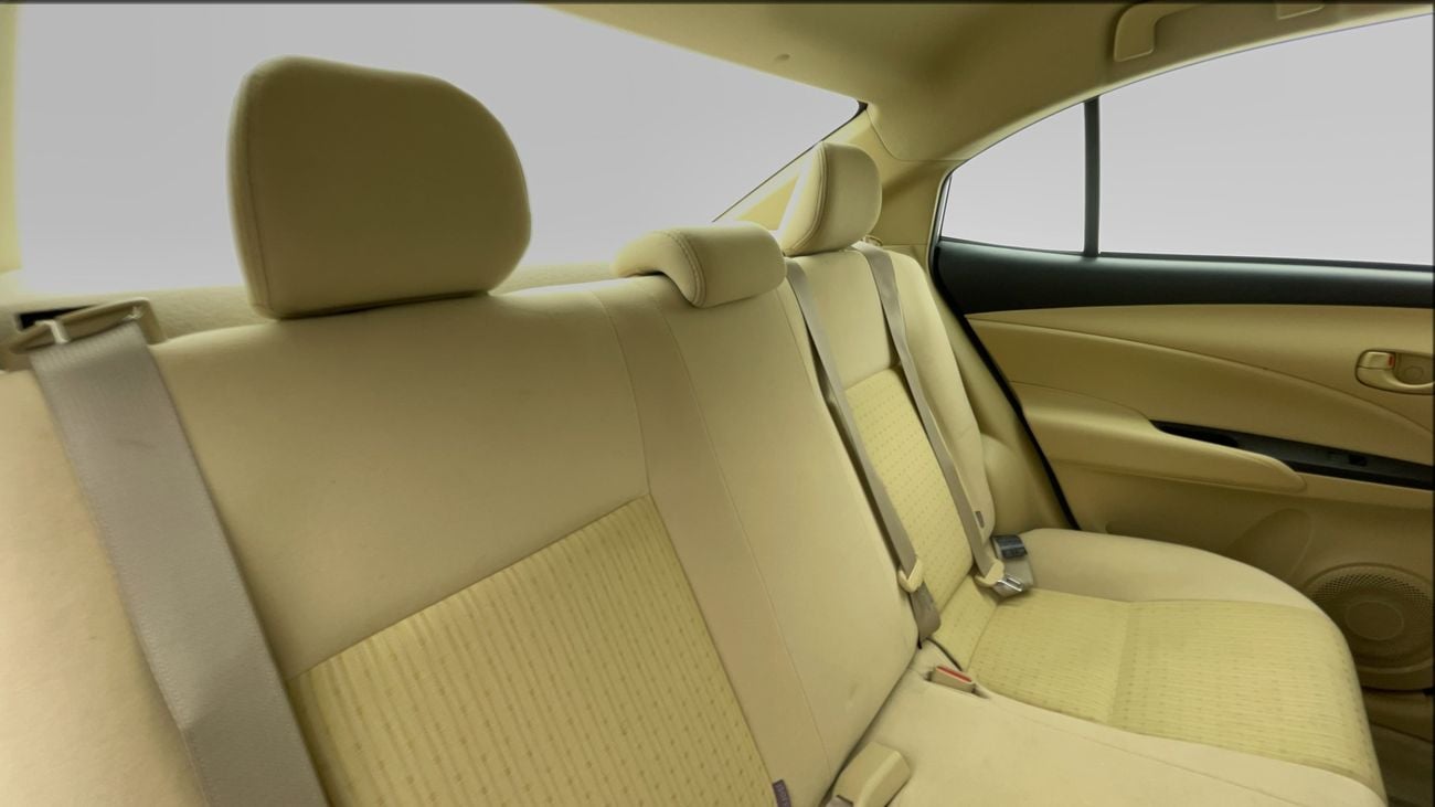 تويوتا يارس SE 1.3 | بدون دفعة مقدمة | اختبار القيادة في المنزل