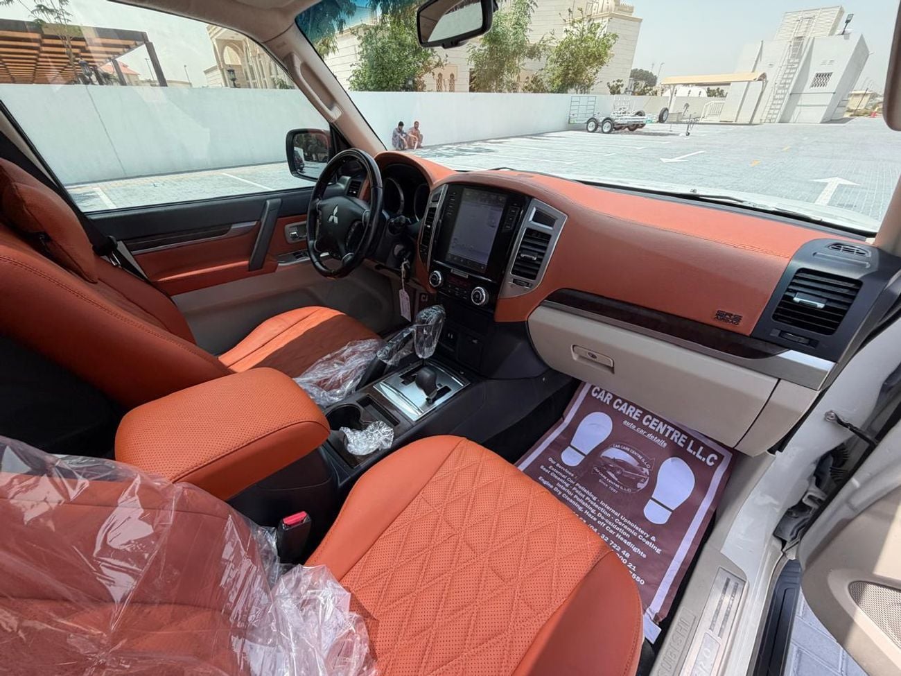 ميتسوبيشي باجيرو  3.5L Petrol | RockFord System | Sunroof