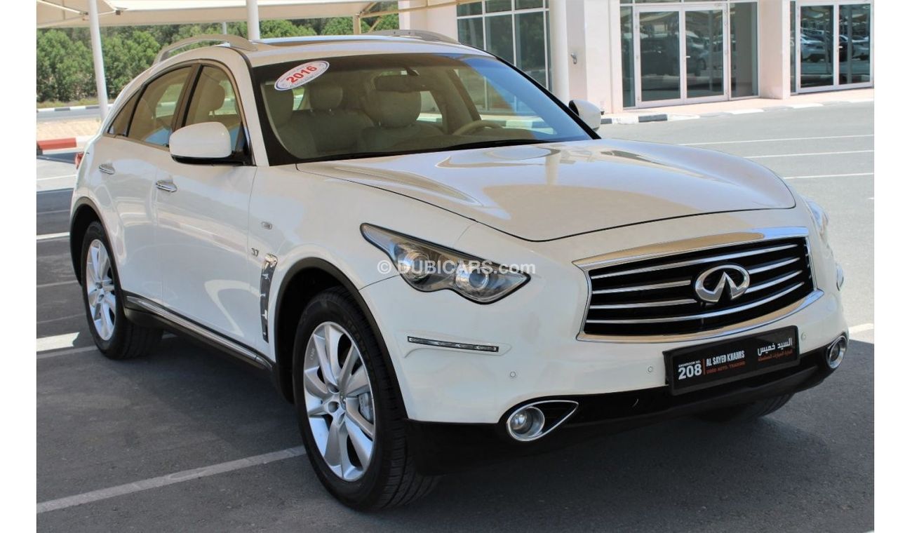 إنفينيتي QX70 إنفنيتى 2016  QX70 خليجي بحالة ممتازة بدون حوادث رقم 1 فل اوبشن نظيفه جدا من الداخل والخارج
