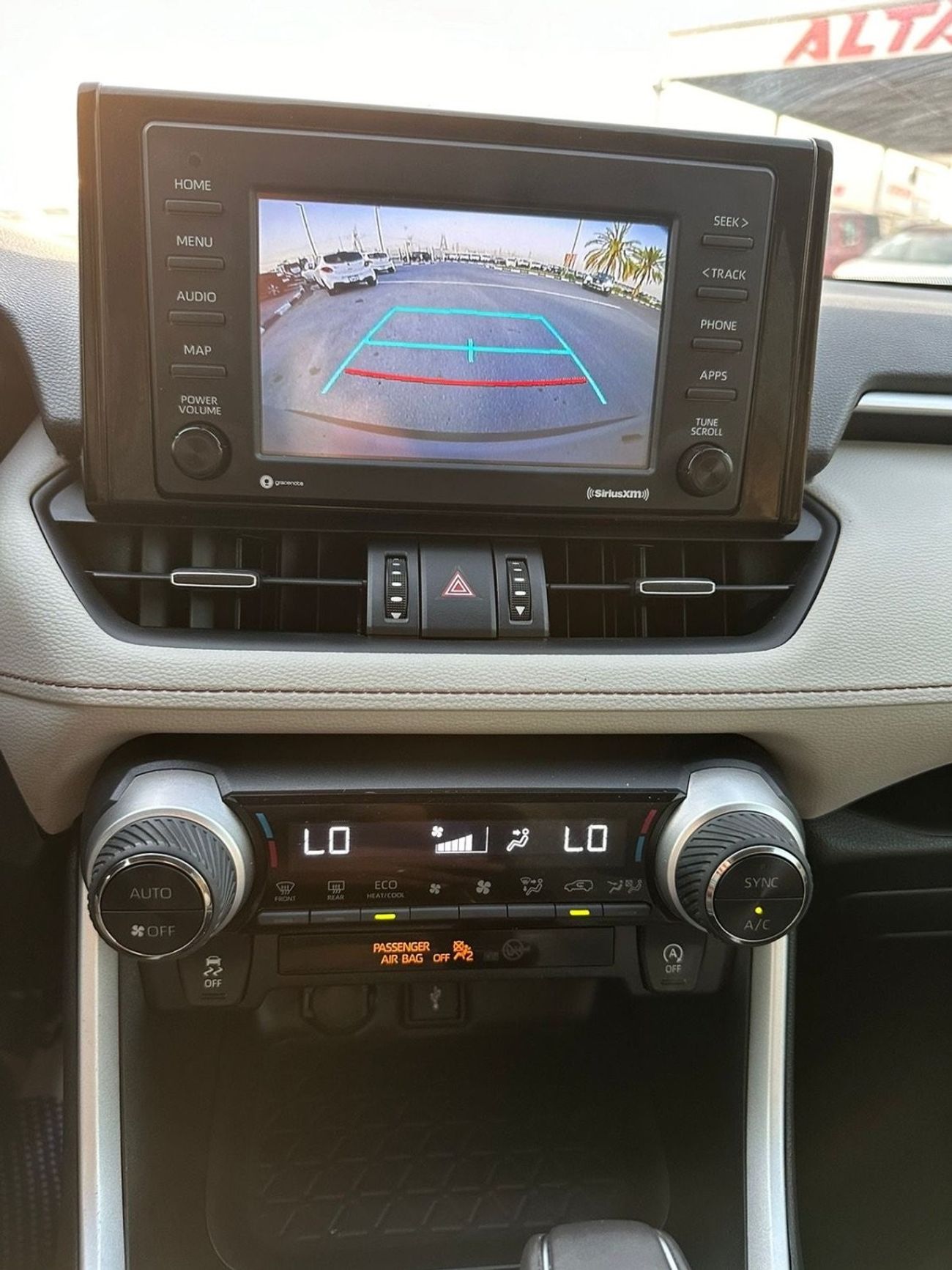 تويوتا راف ٤ XLE