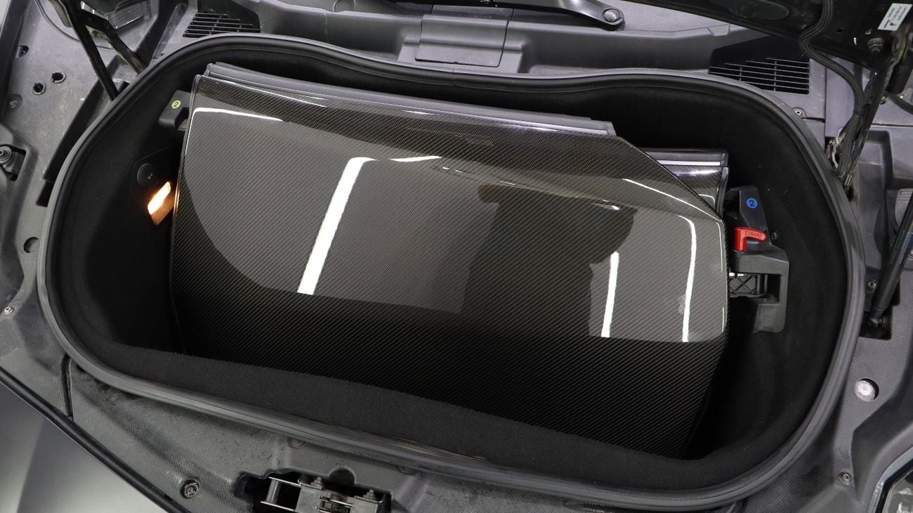 Lamborghini Aventador Lamborghini Avantador 2015 Roadster  6.5L V12 Excellent Condition