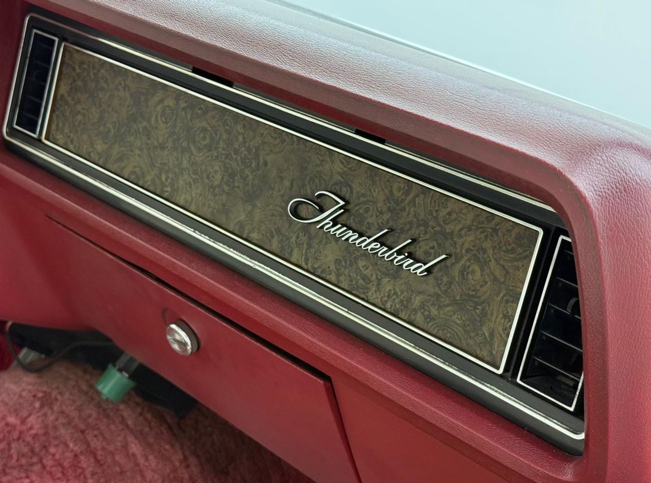 Ford Thunderbird Coupe 1976 Ford Thunderbird, Classic & Rare, Fully serviced, All service invoices Available