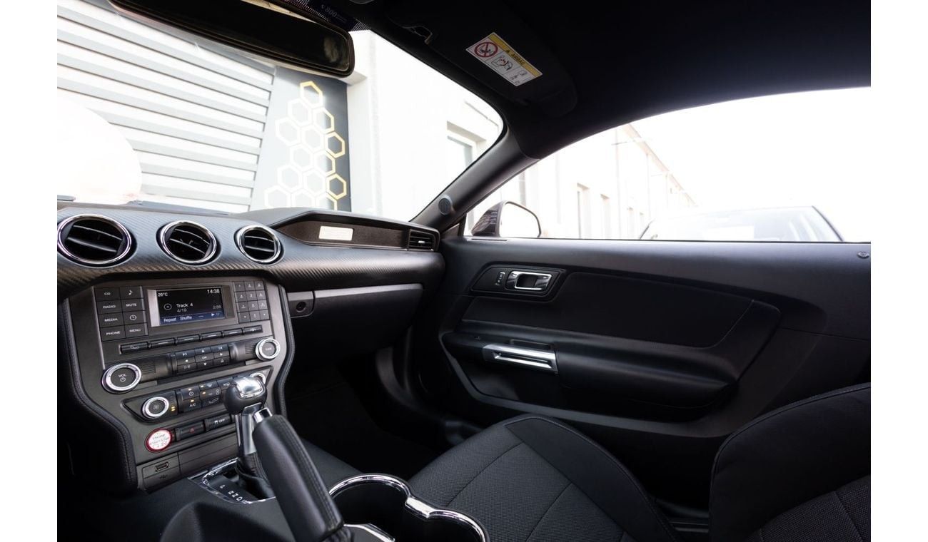 Ford Mustang Ford Mustang V6 2016 GCC under Warranty with Flexible Down-Payment.