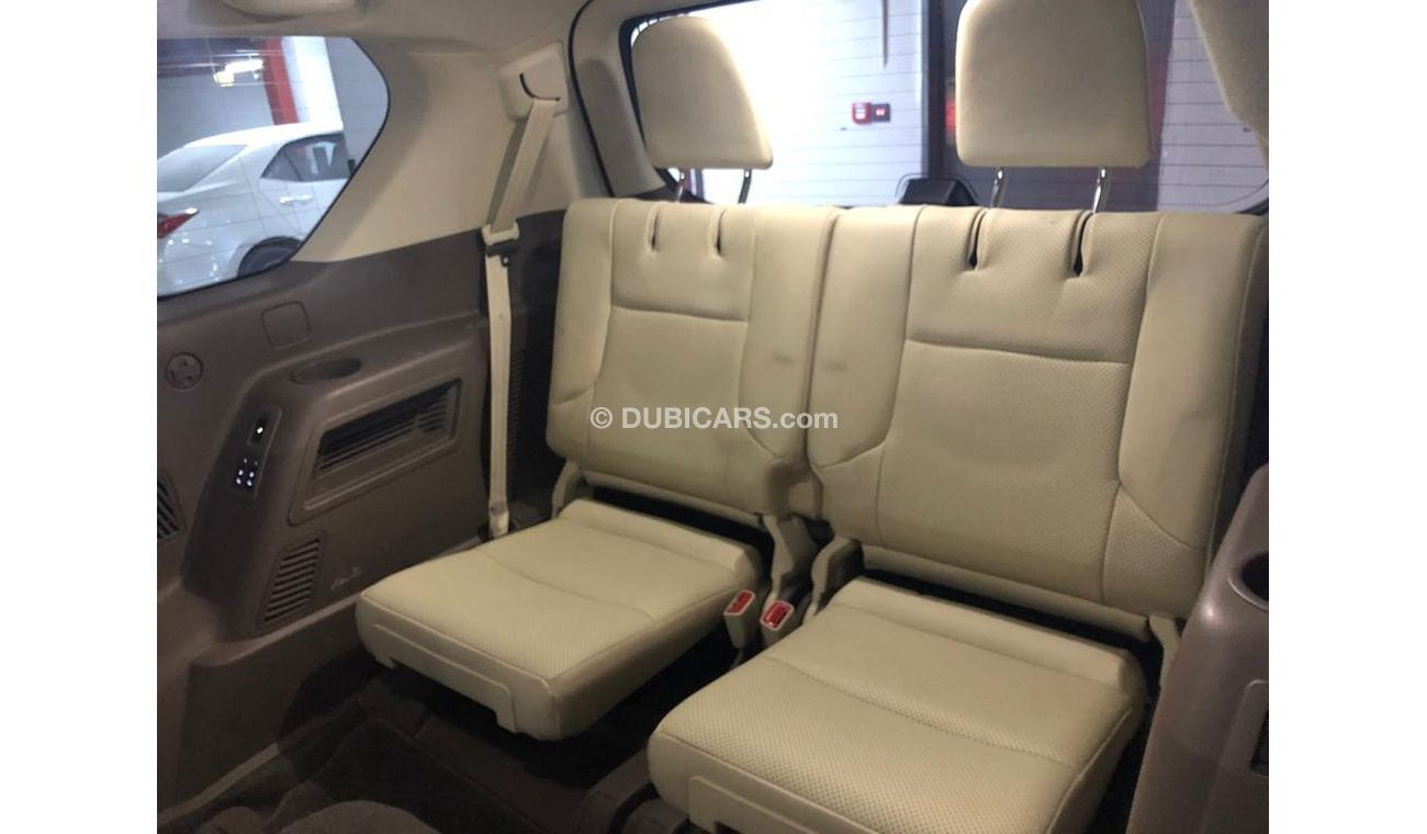 لكزس GX 460 1ST OWNER - FSH - AL FUTTAIM UNLIMITED WARRANTY TILL NOV 2019