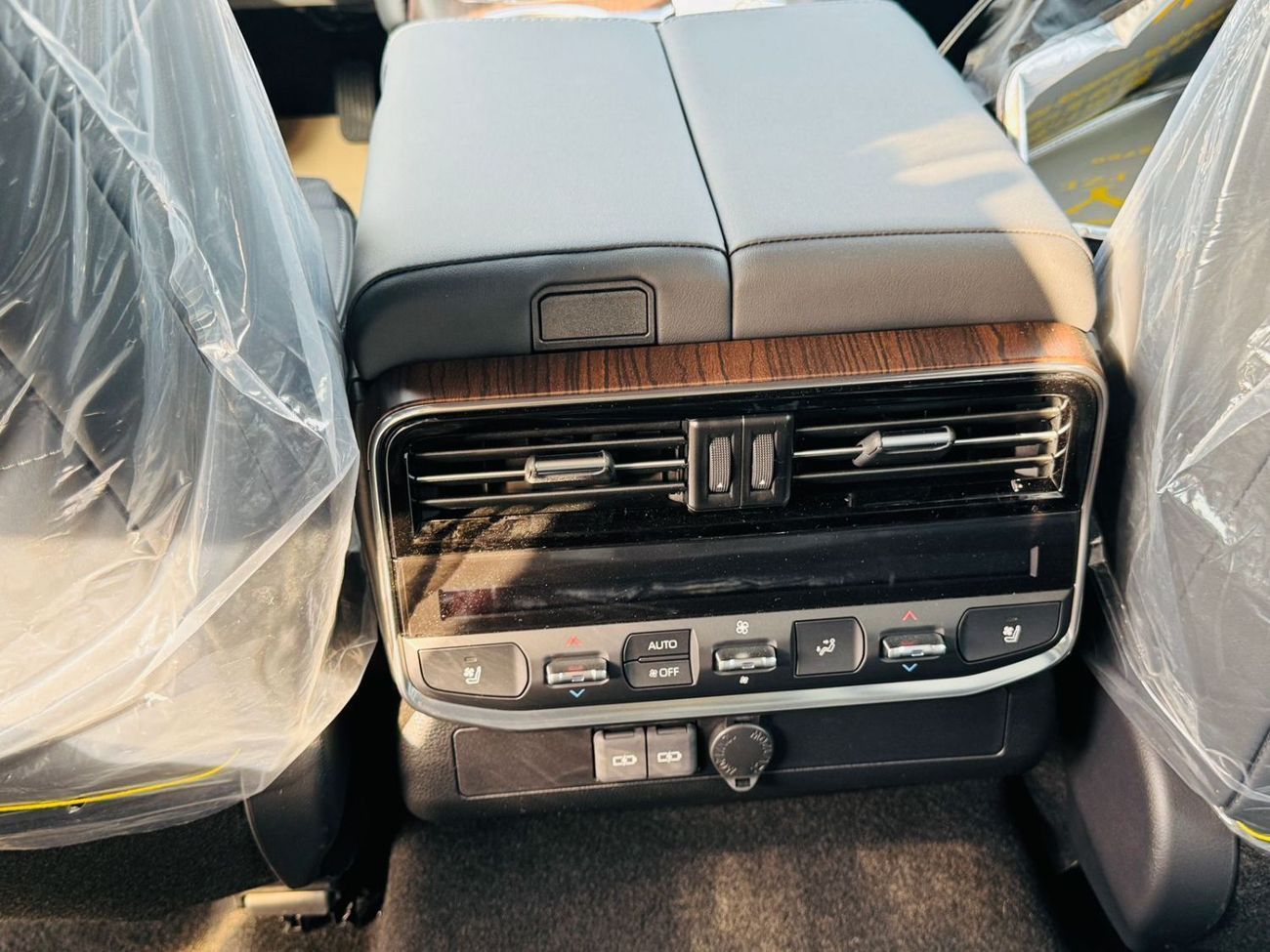 Toyota Land Cruiser TOYOTA LC300 VX 3.5L TWIN TURBO F/O A/T BLACK 2025