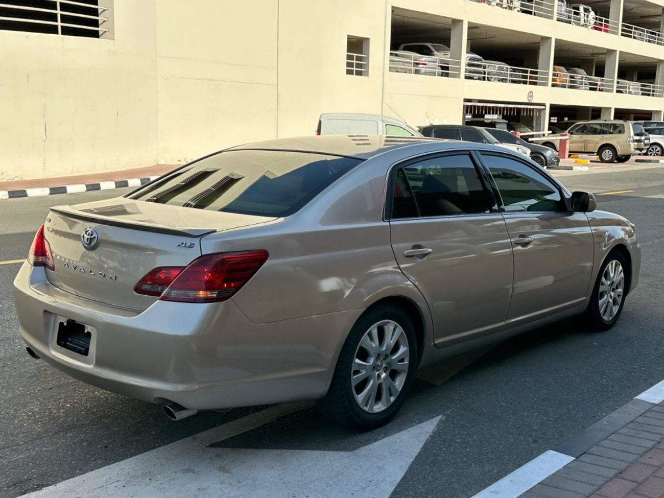 Toyota Avalon 2008 LIMITED FULL OPTION GOOD CONDITION PERSONAL CAR