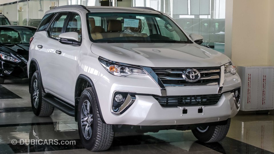 Toyota Fortuner EXR for sale: AED 105,000. White, 2019