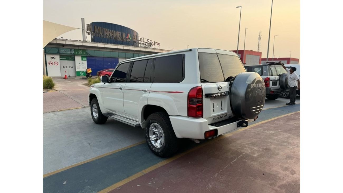 Nissan Patrol Super Safari GCC SPEC NEAT AND CLEAN