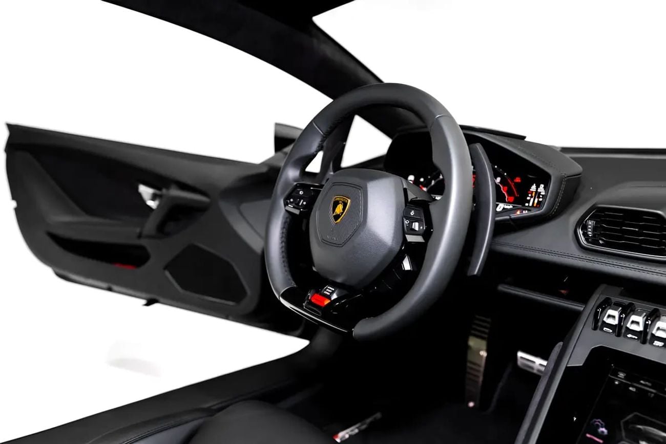 Lamborghini Huracan EVO Coupe EVO | DELIVERY MILEAGE | BRANDING PACKAGE | FRONT SUSPENSION LIFTER
