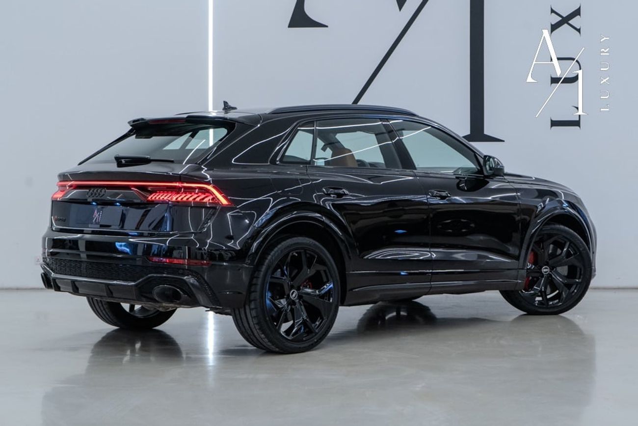 أودي RSQ8 2022 Audi RSQ8 Quattro, Carbon Fibre Package, Excellent Condition, Fully loaded, GCC Spec